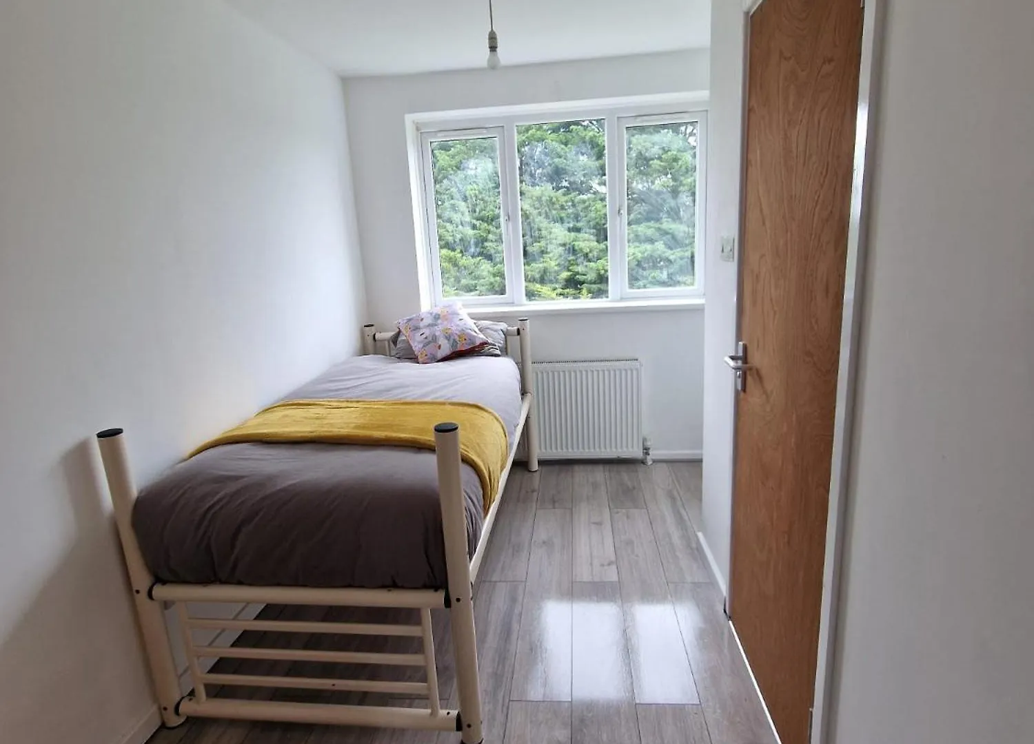 Holiday home 5 Bedroom House Luton Airport United Kingdom